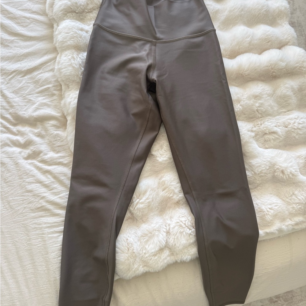 Alo Leggings - olive tree